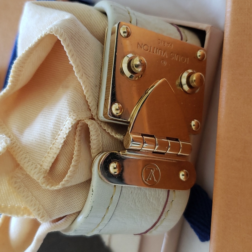 Louis Vuitton white/cream/gold suhali bracelet 19cm